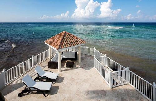 Old Man Bay Haus | KiToCay Villa by Grand Cayman Villas & Condos