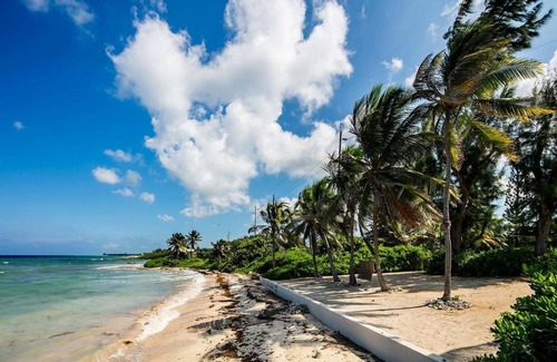 Old Man Bay Haus | KiToCay Villa by Grand Cayman Villas & Condos