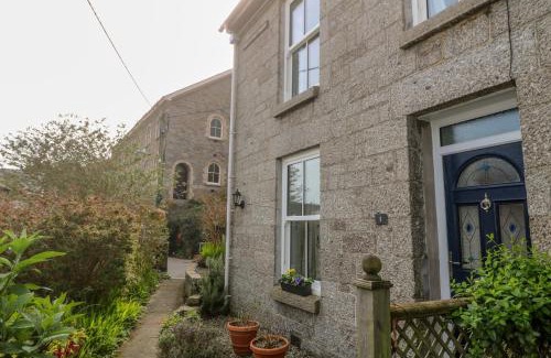 Newlyn Haus | Kittiwake
