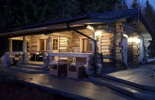 Pyhtaa Hütte | Kivikoski Häuschen am Fluss in Pyhtää für 5-7 Personen