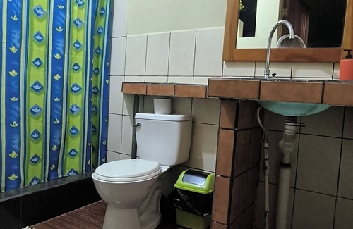 Manuel Antonio Wohnung | KIWI Apartment W/Garden at MANUEL ANTONIO/4 People/Fully Equipped Kitchen
