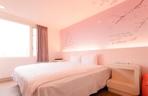 Central District Hotel | Kiwi Express Hotel - Zhong Zheng Branch