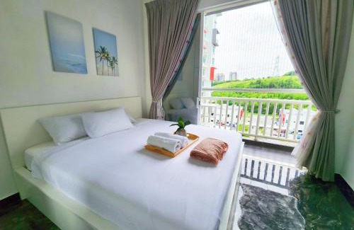 Sepang Wohnung | KLIA 7th Floor Pool View 4 Rooms SUITE