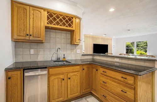 White Pigeon Haus | Klinger Lake Cove - Sleeps 16-24