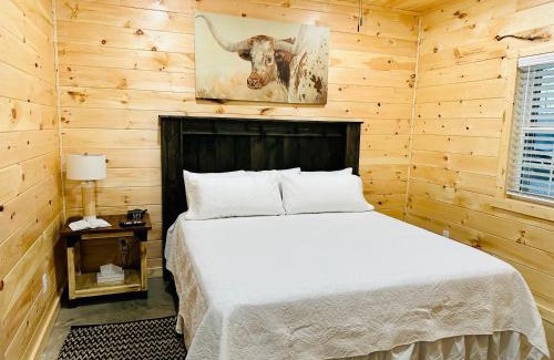 Mountain View Hotel | Knotty Squirrel Cabins