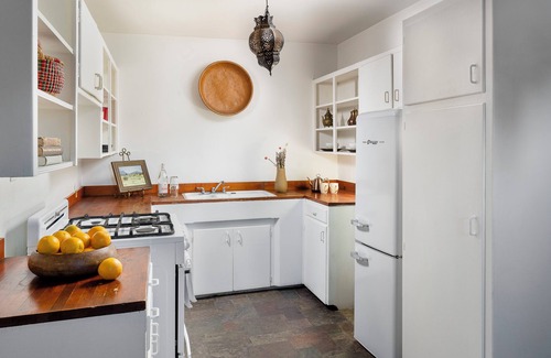 Historic Tennis Club Hotel | Korakia Pensione