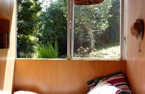 Tryphena Hütte | Koru Bach Medlands Strand