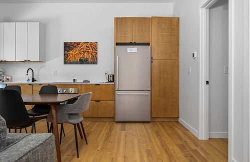 Acme Kabine | KOTI 12 (Three Bedroom) Traverse City's Scandinavian Cabins, vacation home on TART & mins to Travers