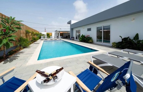 Koyari Villa | Koyari 46: New Listing! Cheerful 6- bedroom Villa with Pool
