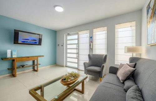 Koyari Villa | Koyari Modern Condos 9BR 7BA Sleeps 26 w/Pool and Roof Deck