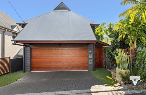 Spring Hill Haus | KozyGuru | Spring Hill | 2 Bed 2.5 Bath