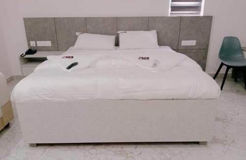 Ram Nagar Kabine | KR Grand Residency-AALA