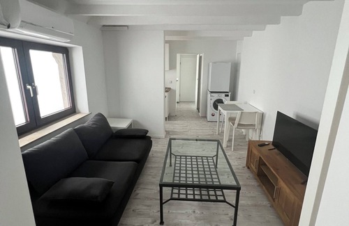 Krefeld Wohnung | Krefeld Ruhiges Apartment in der 2. Etage. Mit Klimaanlage