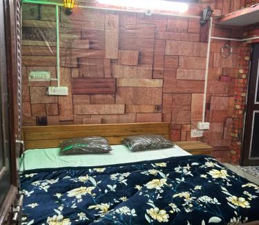 Mallital Haus | Krishna guest house