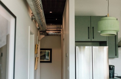 Charlevoix Wohnung | Kroger Lofts | Unit A | Rooftop Pool | Lake Views