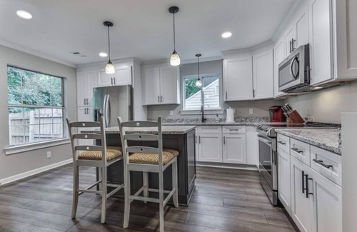 Kennesaw Haus | KSU, Lake Allatoona, Top Chop baseball complex, Yamaha and Lakepoint mins away!