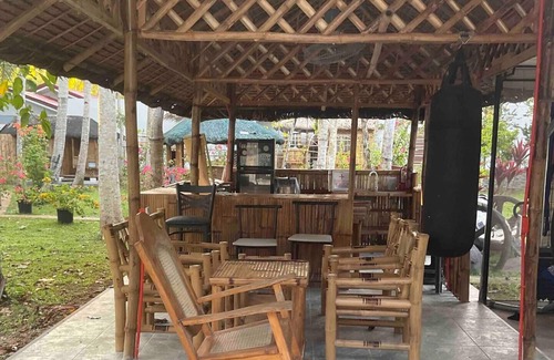 Dauis Kabine | Kubo A, Loft (M&K’s Guest House)