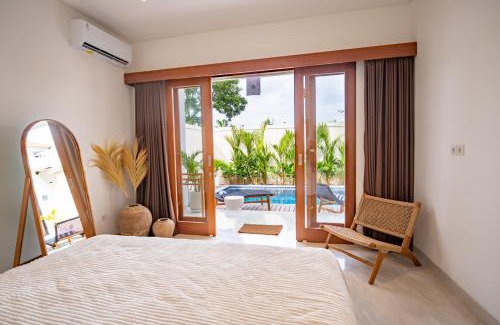 Umalas Villa | Kubung 1 - PROMO Canggu - Brand NEW Villa - HUGE Pool - PS5