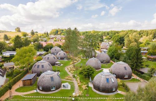 Muritz Haus | Kugelhaus Kugellager - Besonderer Rückzugsort in runder Bauweise - reduziert, ruhig und naturnah am Tollensesee