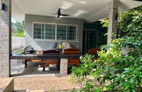Nong Pla Lai Haus | Kunaeng ครัวกันเอง รีสอร์ท