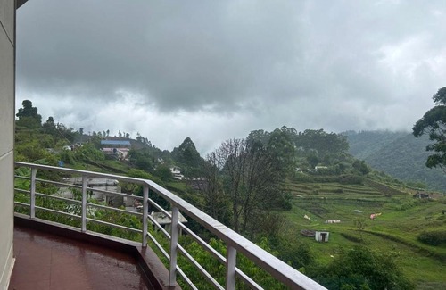 Kodaikanal Haus | Kuruvigal Palace Kodai