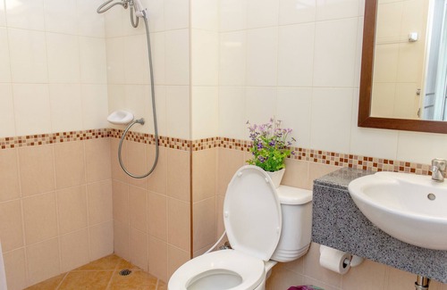 Phra Khanong Nuea Hotel | KV Mansion