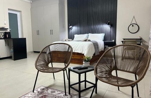 Klerksdorp Haus | L&C Cottage