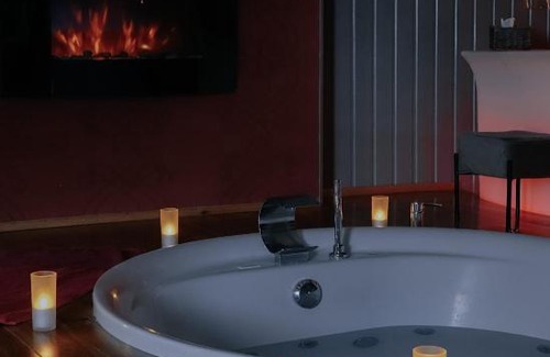 Theux Haus | L'Eden - Suite privative avec jacuzzi et sauna