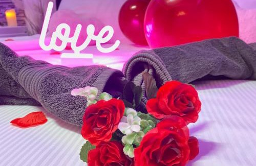 Les Stades Wohnung | L'Escale Balnéo'Romantique - Loveroom - Jacuzzi & Petit déjeuner