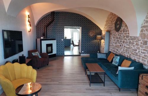 Montaigu Wohnung | L'INATTENDU Vue imprenable,clim,parking avec borne de recharge, ménage inclus