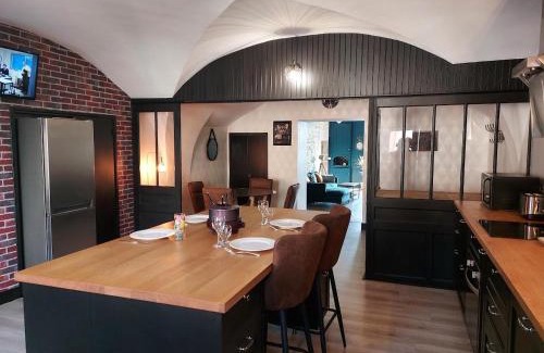 Montaigu Wohnung | L'INATTENDU Vue imprenable,clim,parking avec borne de recharge, ménage inclus