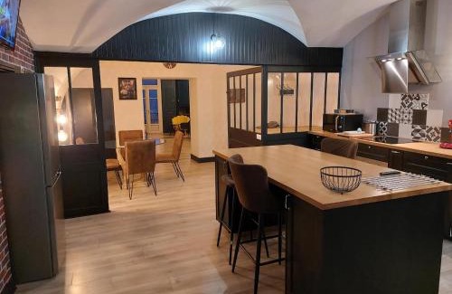 Montaigu Wohnung | L'INATTENDU Vue imprenable,clim,parking avec borne de recharge, ménage inclus