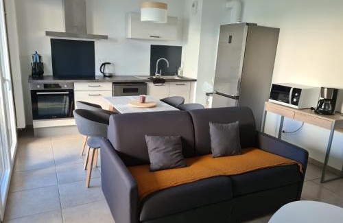 Publier Wohnung | L'instant Léman - T2 3 étoiles à 5min de Thonon et Evian avec terrasse et jardin à 100m du lac