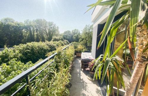 Vaires-sur-Marne Wohnung | L'Olympique: appartement cosy, vue canal grande terrasse et parking