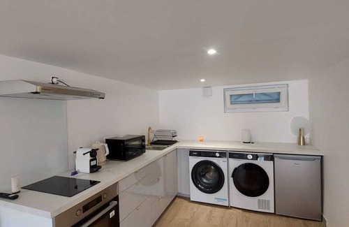 Livry-Gargan Wohnung | L08 Jacuzzi 5 Étoile par Villa Dengous