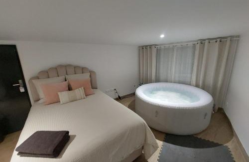 Livry-Gargan Wohnung | L08 Jacuzzi 5 Étoile par Villa Dengous