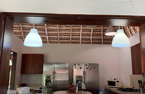 Jerico Villa | LA A L E G R I A: Rojo de amor que atrae almas