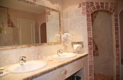 Tourtour Hotel | La Bastide De Tourtour & Spa Hôtel