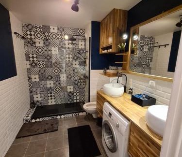 Rosny-sous-Bois Wohnung | La Boheme- Free Parking-Paris-Disneyland-Easy Check-in- Netflix