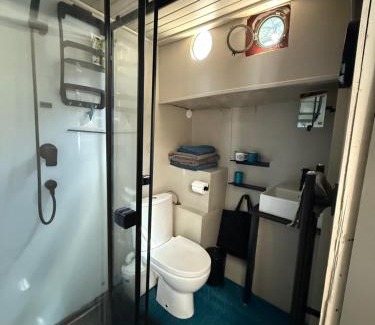 Saint-Cloud Bootsverleih | La cabine du capitaine