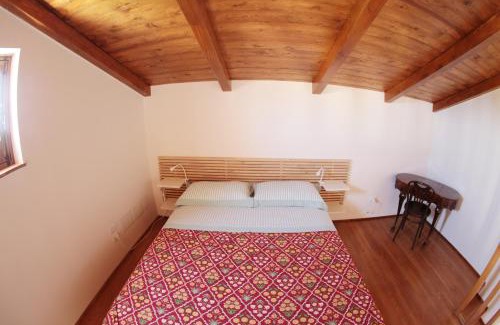 Locri Haus | La Casa del mandarino di Borgo Carbone