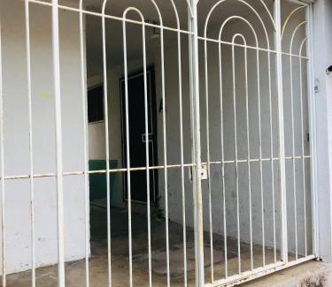 Lazaro Cardenas Wohnung | La Casita Amarilla