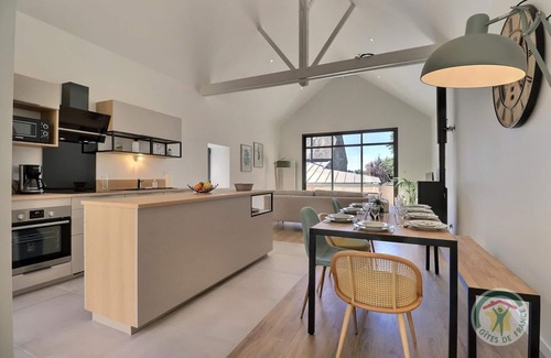 Combourg Haus | La Demeure du Lac Tranquille