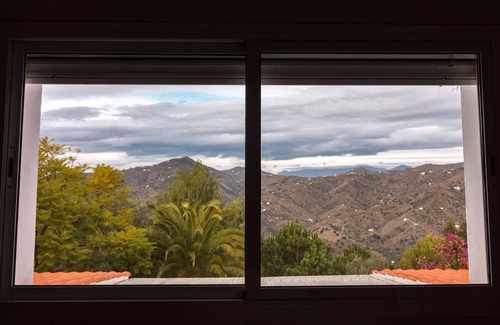 Sayalonga Haus | Casa la Madrugada, komfortable Unterkunft im Grünen, mit herrlicher Aussicht.