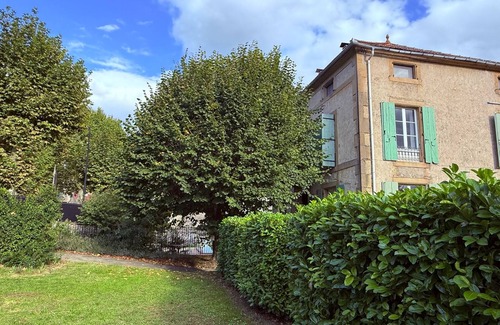 Chalabre Haus | La Maison Carrée