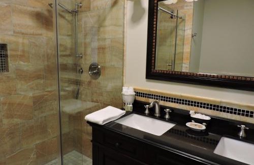 Deepwell Estates Hotel | La Maison Hotel - Adults Only