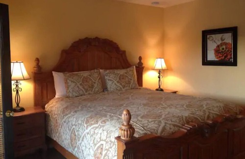 Deepwell Estates Haus | La Maison Palm Springs - Upstairs King #10