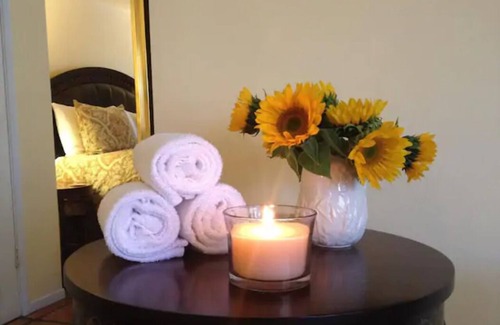 Deepwell Estates Haus | La Maison Palm Springs - Upstairs King #10