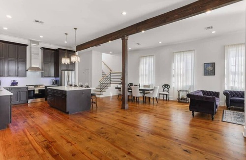 McDonough Haus | La Marie Unique New Orleans Jazz house!