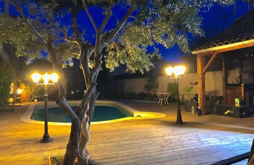 Capestang Bed & Breakfast | La pause sous le pin B&B Chambres d'hôtes